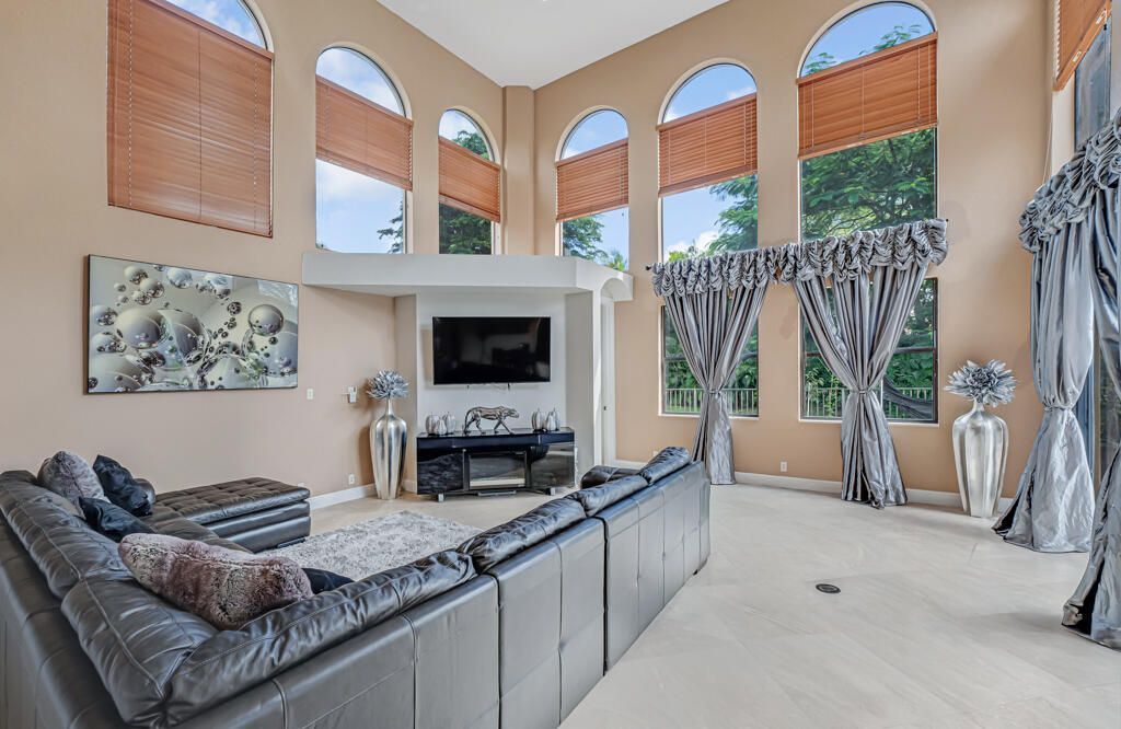 10766 10766 Versailles Boulevard Boulevard, Wellington, FL 33449 Photo