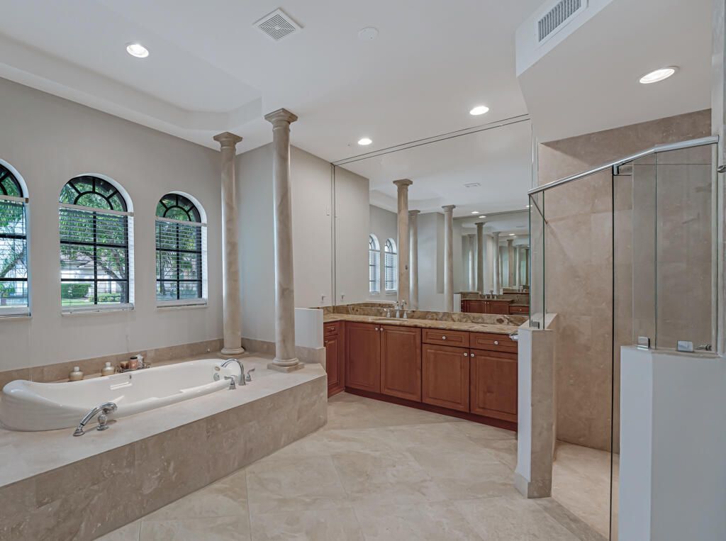 10766 10766 Versailles Boulevard Boulevard, Wellington, FL 33449 Photo