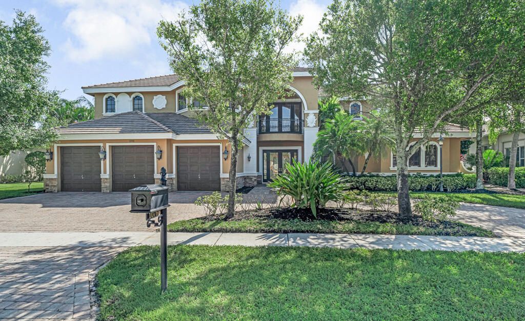 10766 10766 Versailles Boulevard Boulevard, Wellington, FL 33449 Photo