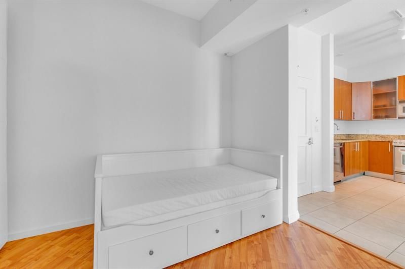 1945 S Ocean Drive, Unit 502, Hallandale Beach, FL 33009 Photo