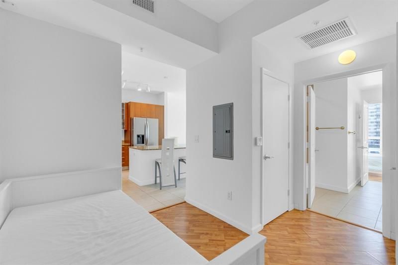 1945 S Ocean Drive, Unit 502, Hallandale Beach, FL 33009 Photo