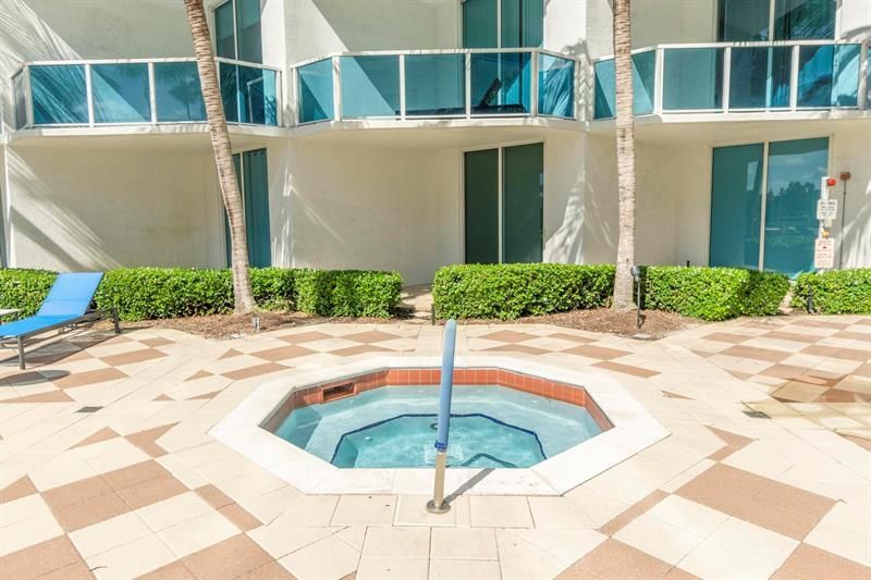 1945 S Ocean Drive, Unit 502, Hallandale Beach, FL 33009 Photo
