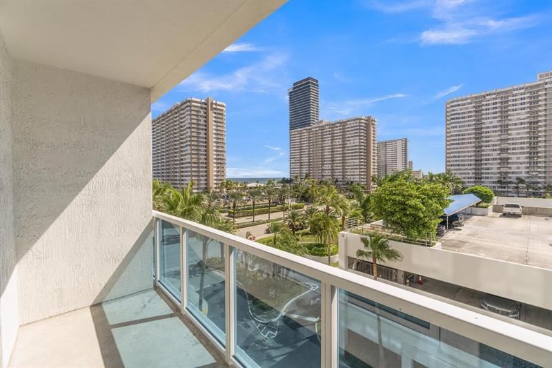 1945 S Ocean Drive, Unit 502, Hallandale Beach, FL 33009 Photo