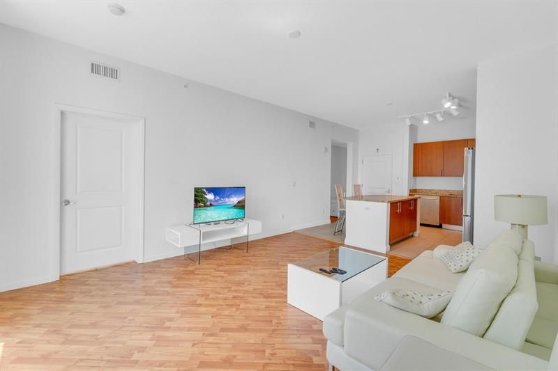 1945 S Ocean Drive, Unit 502, Hallandale Beach, FL 33009 Photo