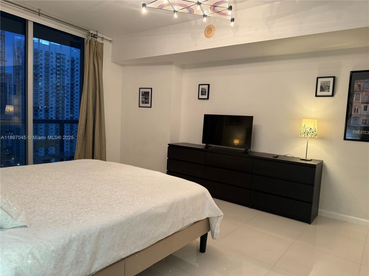 485 Brickell Ave, Unit 2606, Miami, FL 33131 Photo