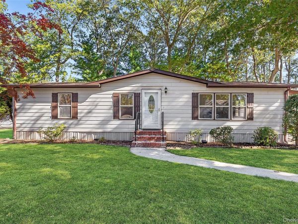 1661-434 Old Country Road, Riverhead, NY 11901