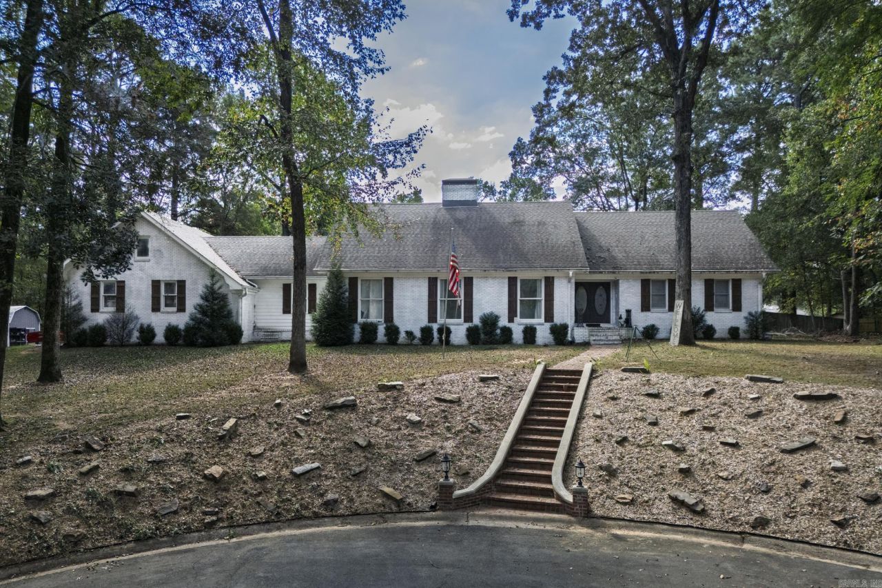 5 Montclair Circle Arkadelphia, AR 71923