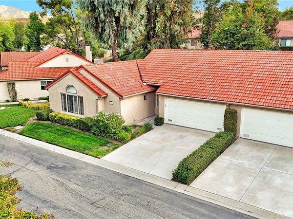 20065 Avenue Of The Oaks, Newhall, CA 91321