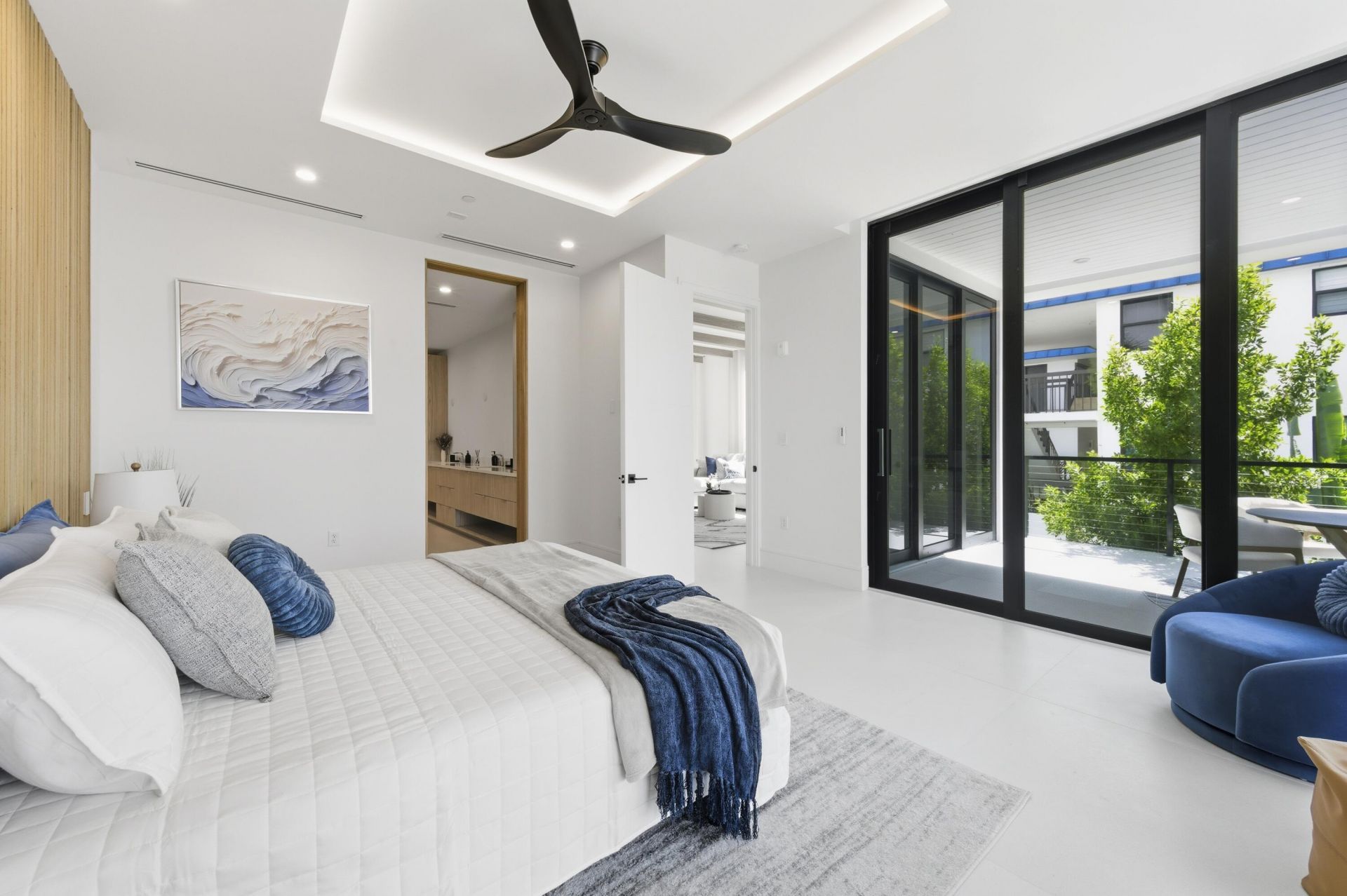 2323 Lake Drive, Unit 201, Singer Island, FL 33404 Photo