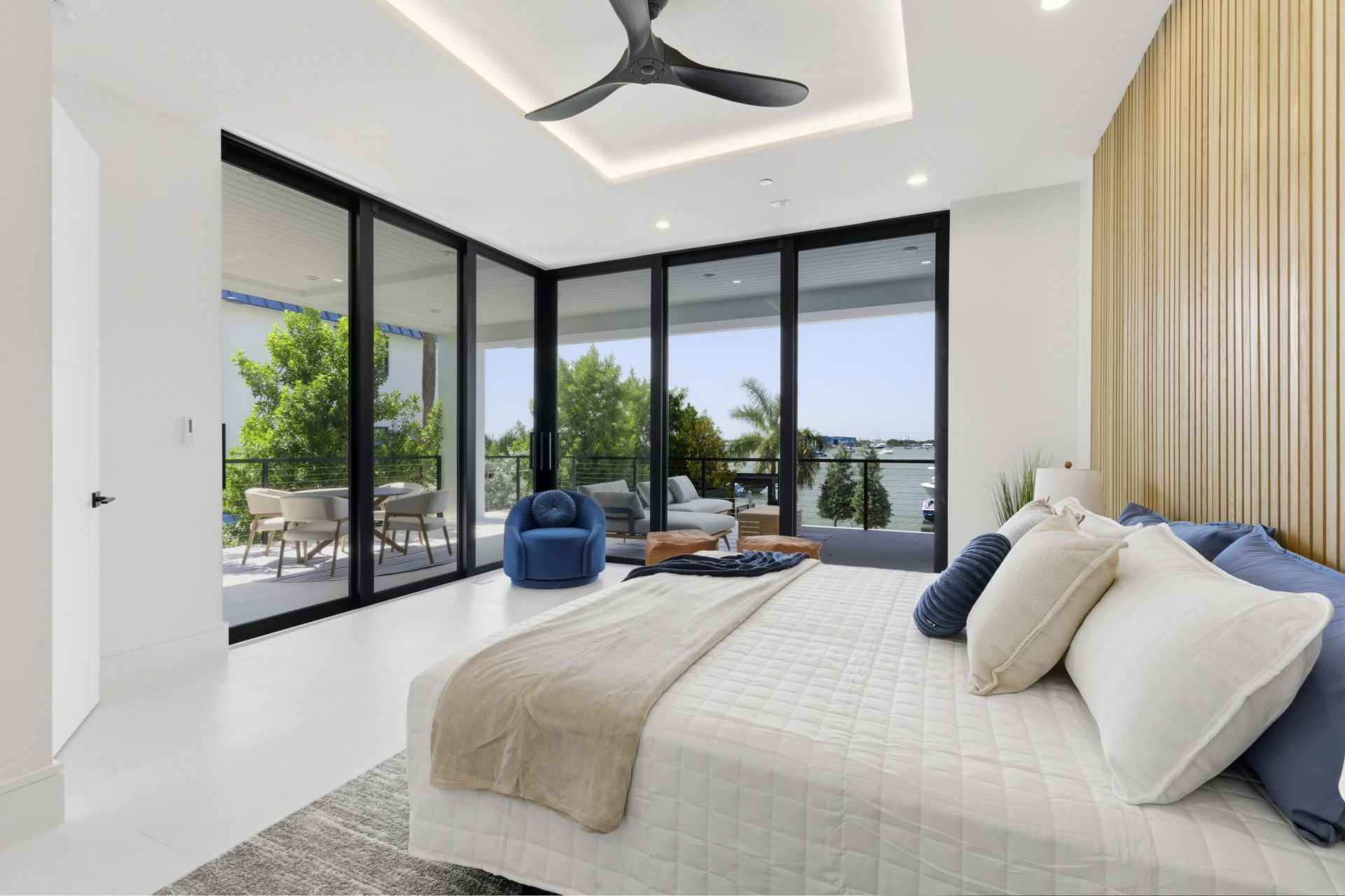 2323 Lake Drive, Unit 201, Singer Island, FL 33404 Photo