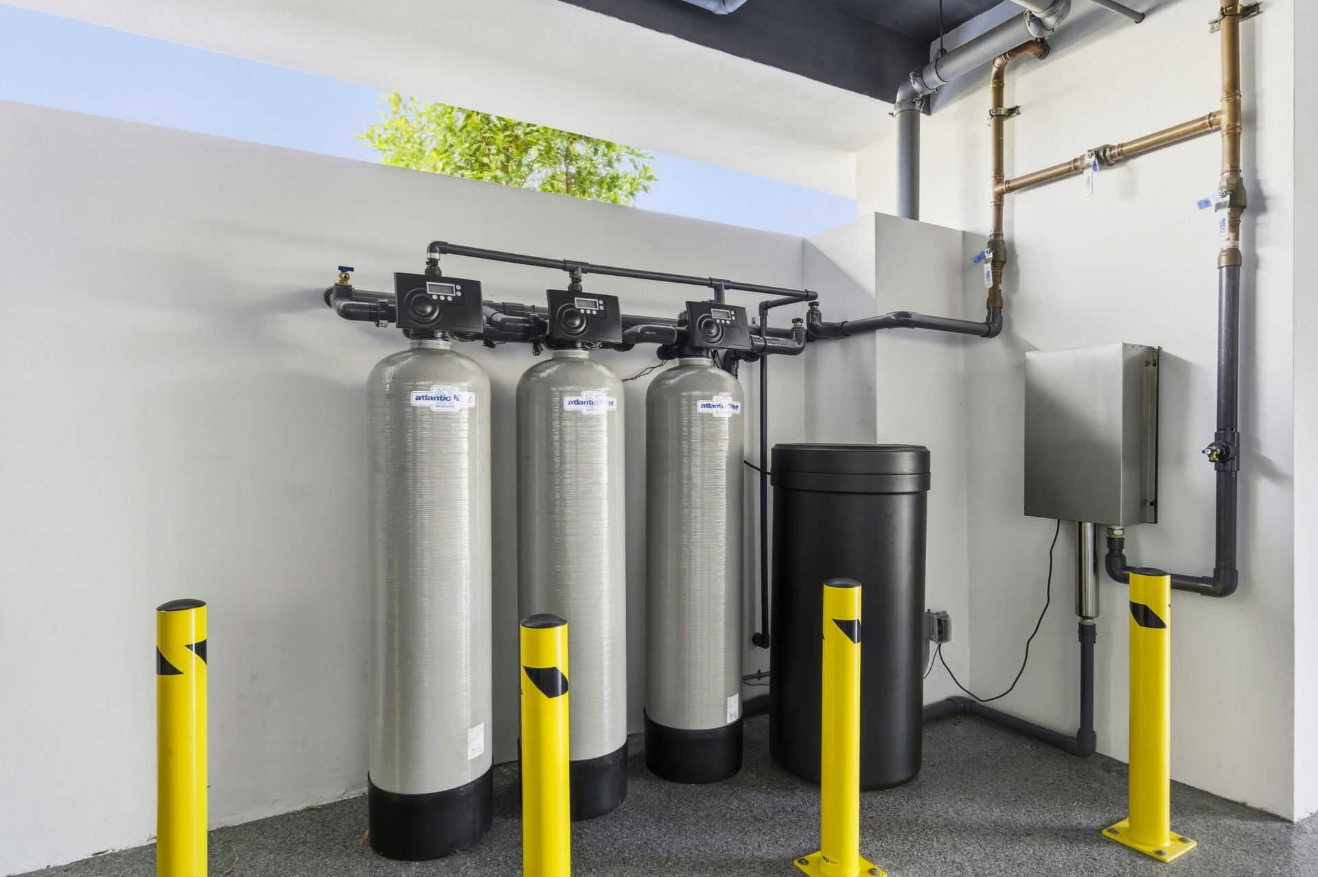 2323 Lake Drive, Unit 201, Singer Island, FL 33404 Photo