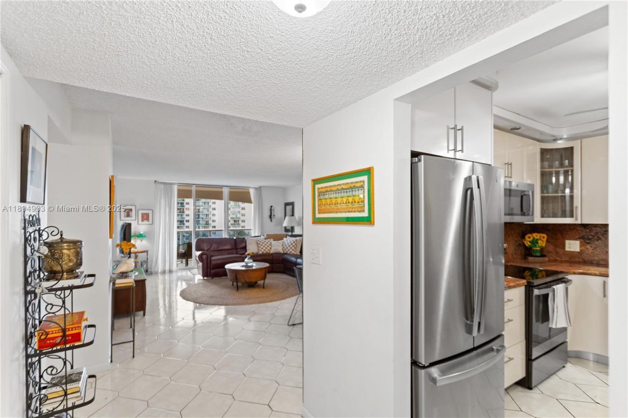 3800 S Ocean Dr, Unit 719, Hollywood, FL 33019 Photo