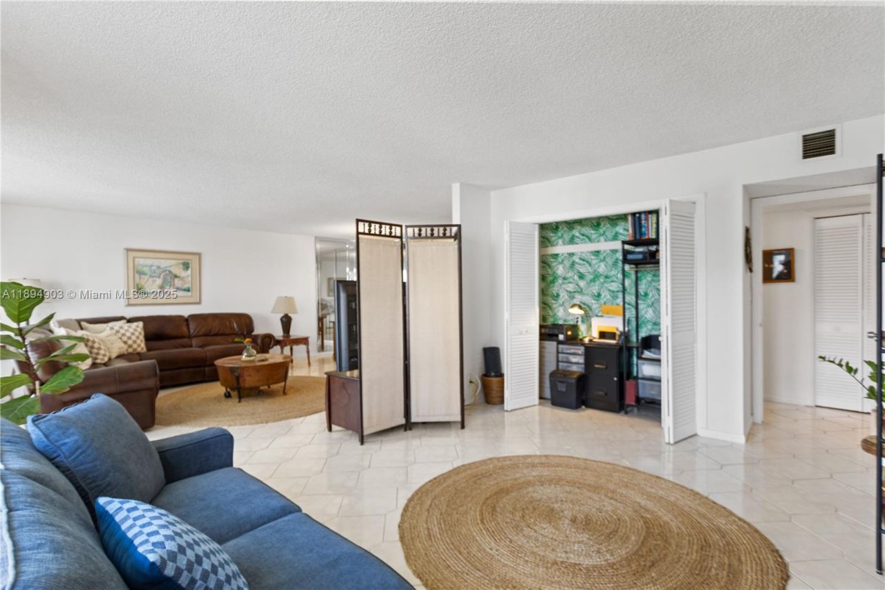 3800 S Ocean Dr, Unit 719, Hollywood, FL 33019 Photo