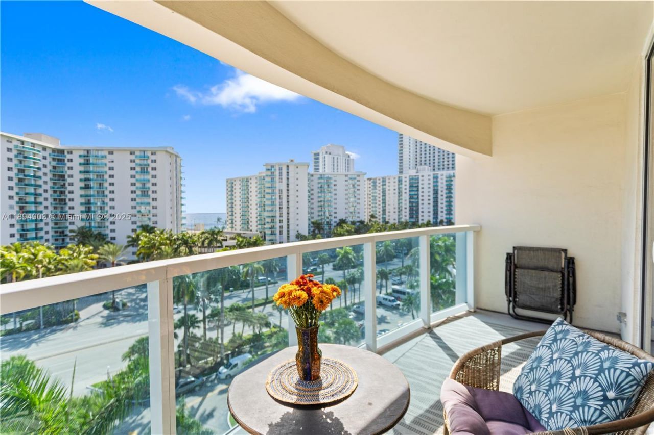 3800 S Ocean Dr, Unit 719, Hollywood, FL 33019 Photo