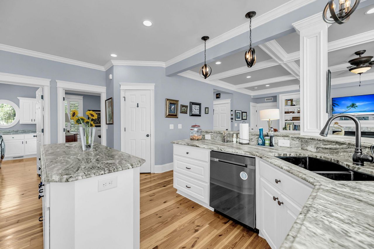 1811 Teal Road Photo 24