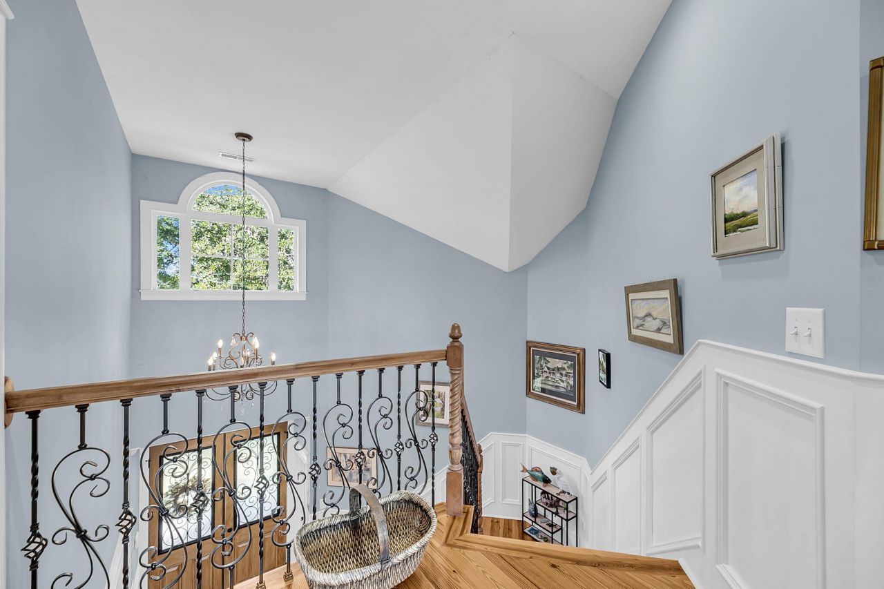 1811 Teal Road Photo 40