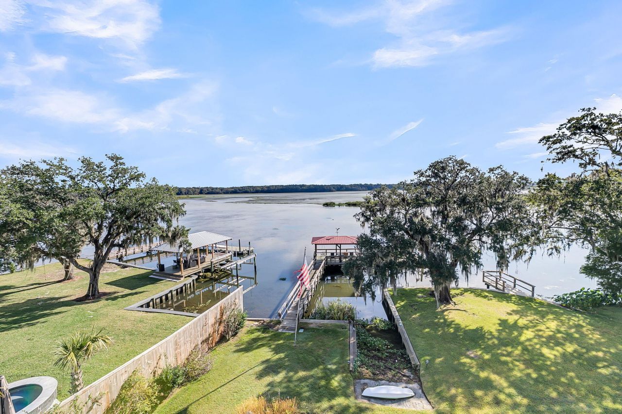 1811 Teal Road Photo 50