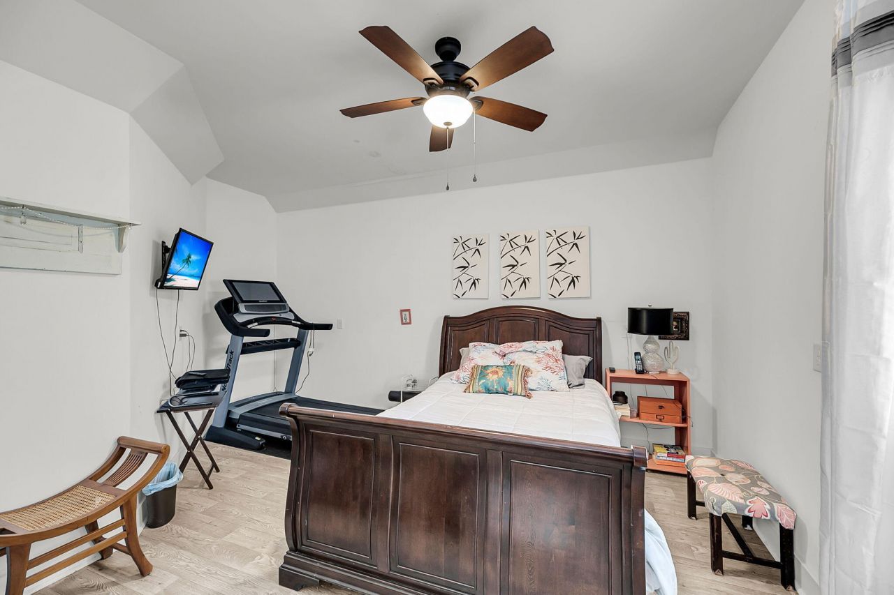 1811 Teal Road Photo 88