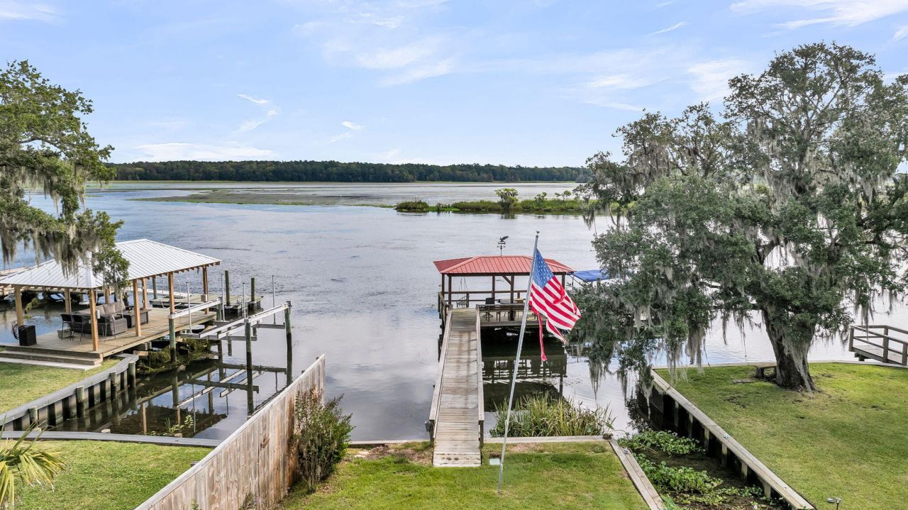 1811 Teal Road Photo 9