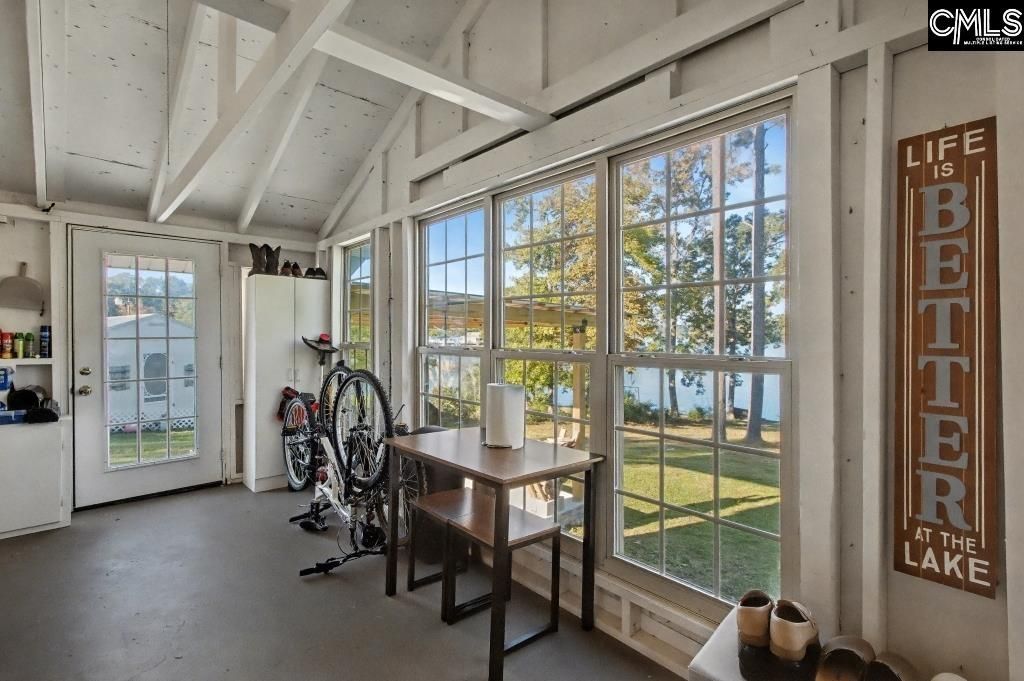 1091 Lake Drive Photo 10