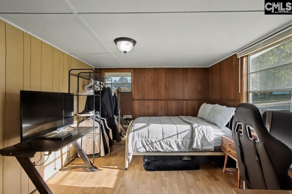 1091 Lake Drive Photo 12