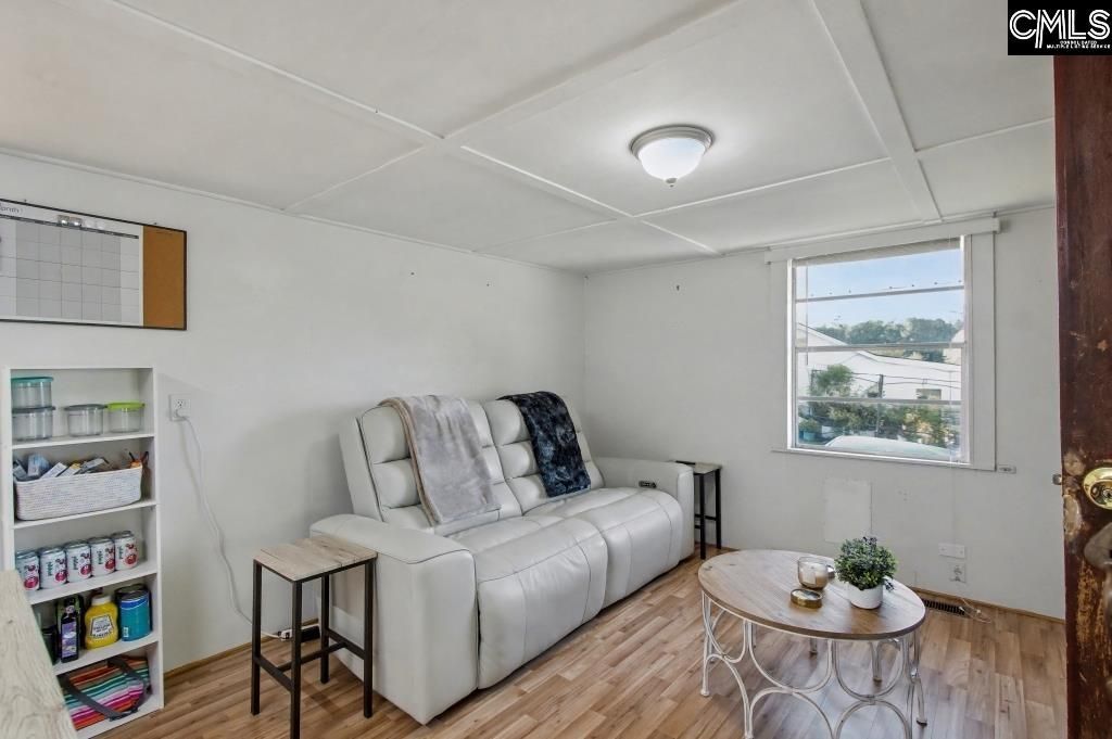 1091 Lake Drive Photo 5