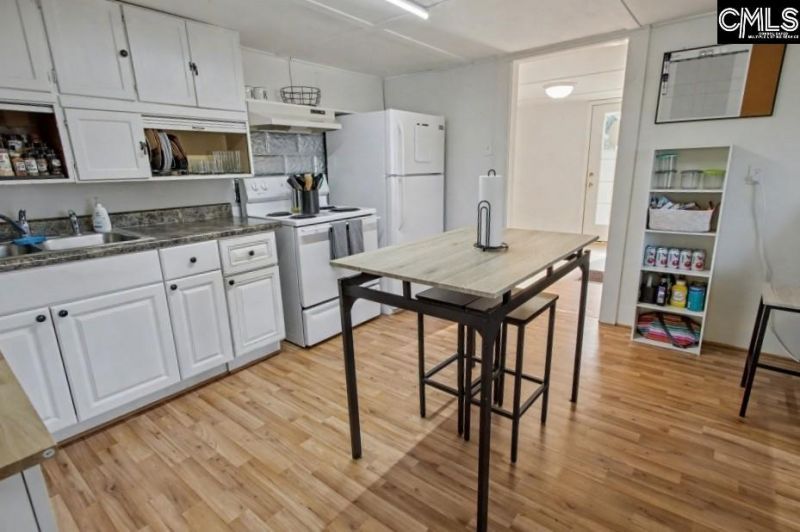 1091 Lake Drive Photo 7