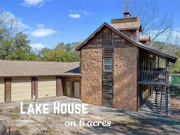 17 NE 465 Road, Warrensburg, MO 64093