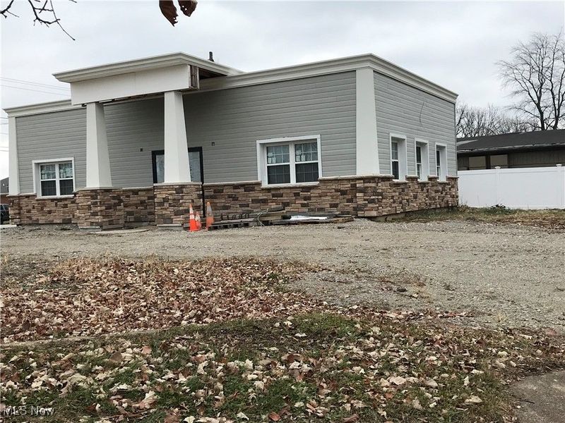 550 W College Street, Oberlin, OH 44074 Photo 2