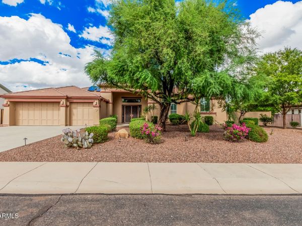 18416 W MONTEBELLO Avenue, Litchfield Park, AZ 85340