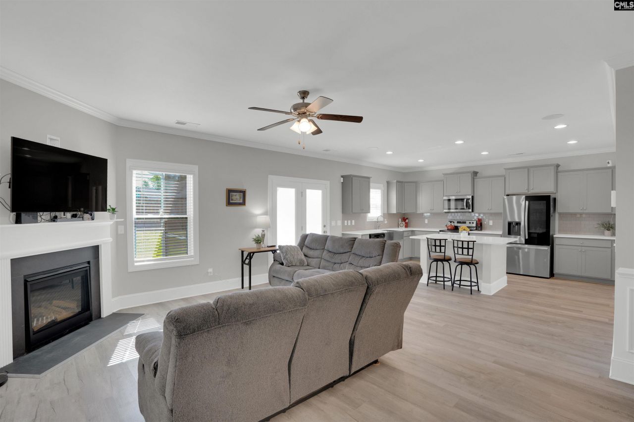 533 Mitscher Way Photo 14