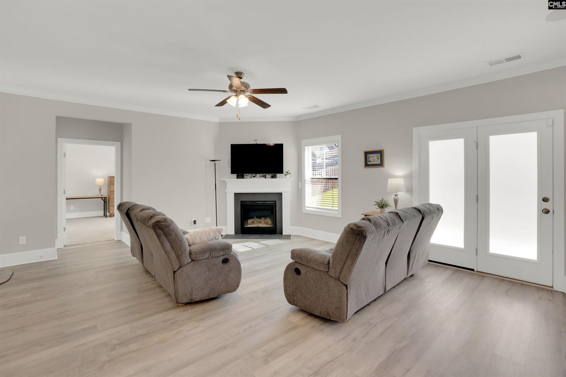 533 Mitscher Way Photo 20