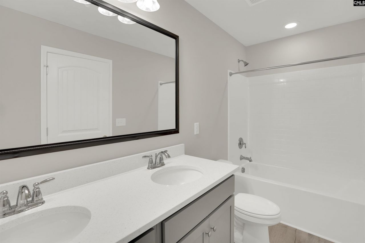 533 Mitscher Way Photo 32