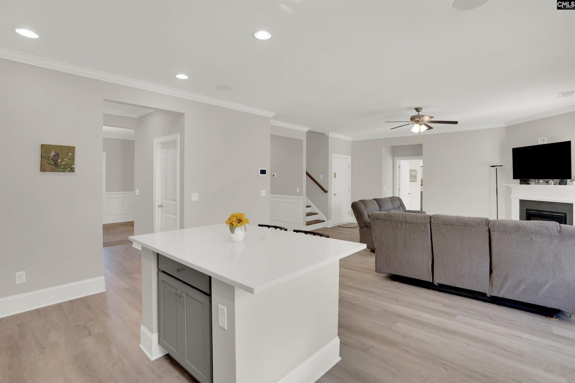 533 Mitscher Way Photo 9