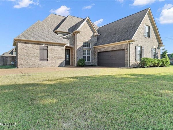 1739 Treestand Road, Southaven, MS 38672