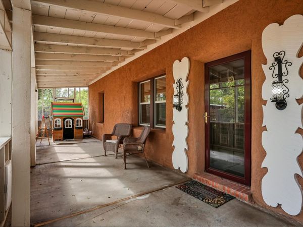 3871 Corrales Road, Corrales, NM 87048