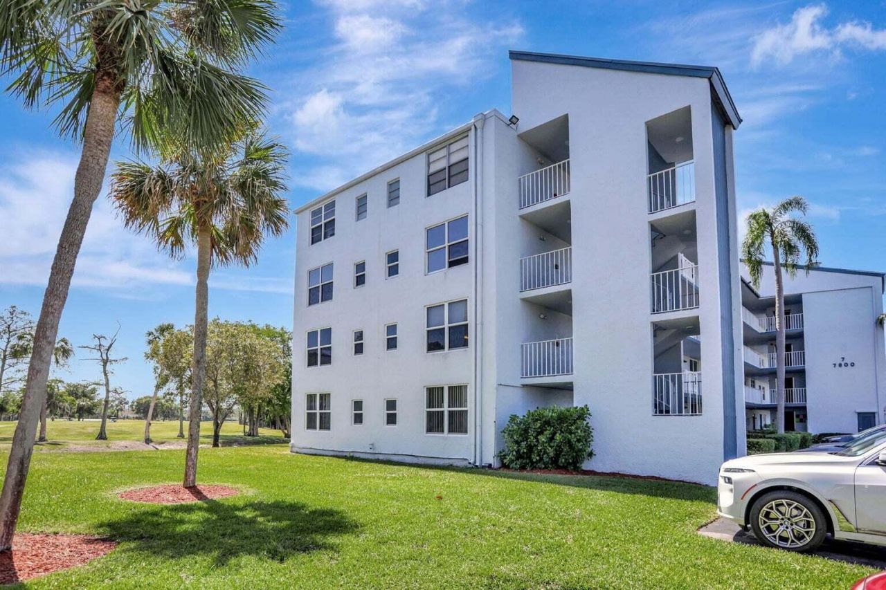 7800 NW 18th Street, Unit 201, Margate, FL 33063 Photo
