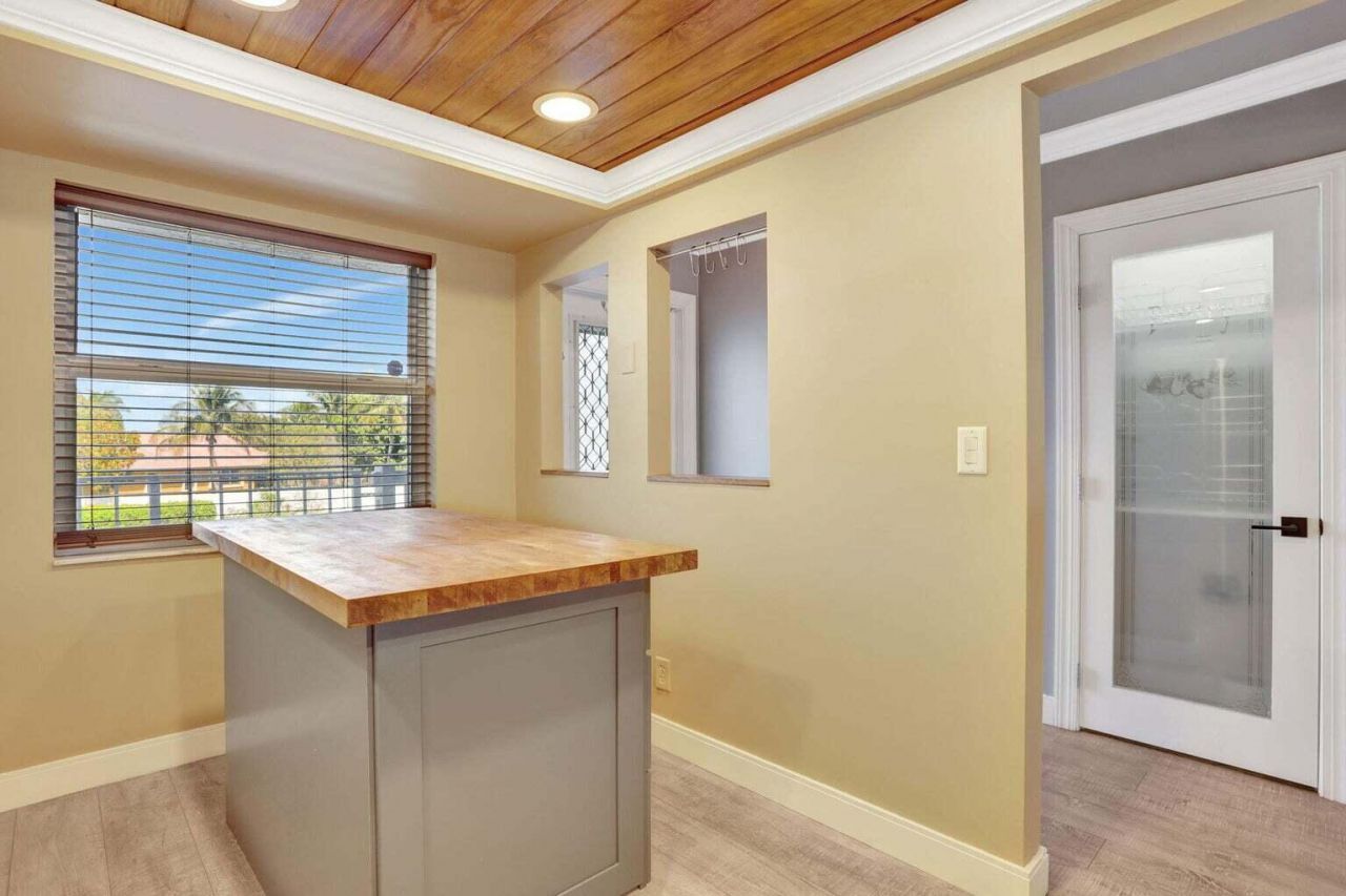 7800 NW 18th Street, Unit 201, Margate, FL 33063 Photo