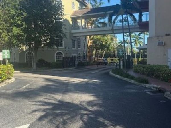 1650 Presidential Way, Unit 506, West Palm Beach, FL 33401