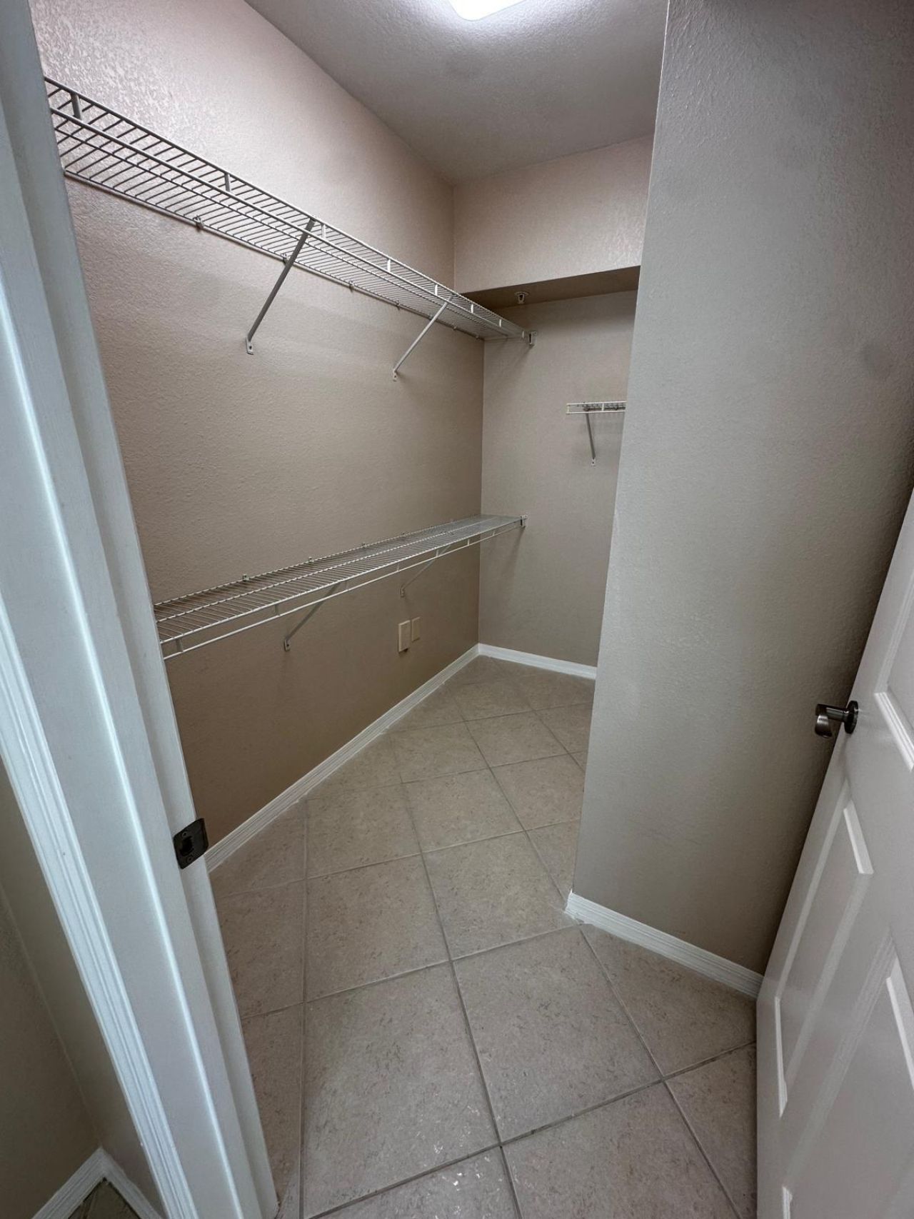6511 Emerald Dunes Drive, Unit 206, West Palm Beach, FL 33411 Photo