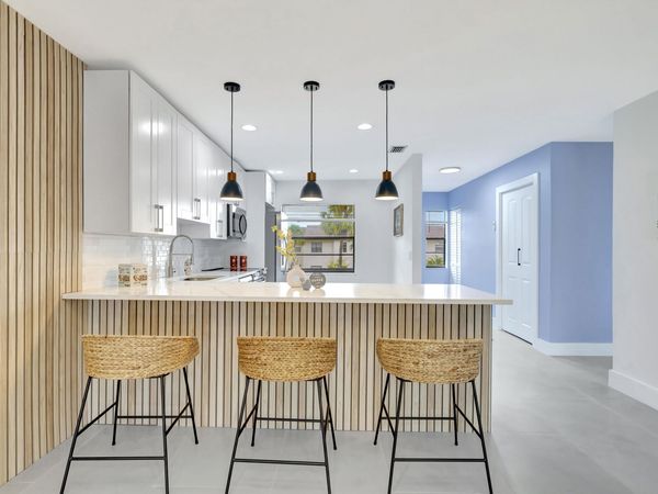 7898 Eastlake Drive, Unit 7d, Boca Raton, FL 33433