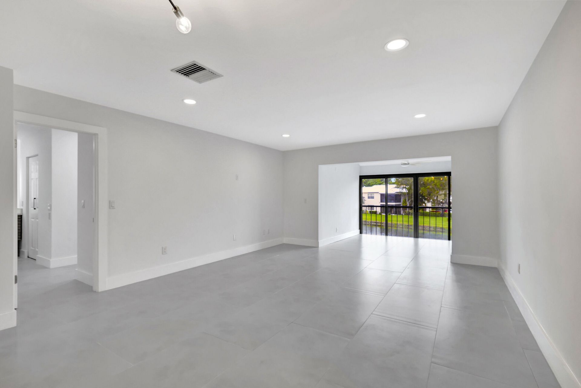 7898 Eastlake Drive, Unit 7d, Boca Raton, FL 33433 Photo