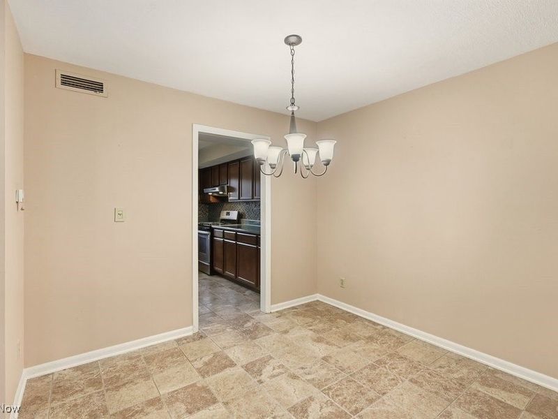 6290 Greenwood, Unit 302, Northfield, OH 44067 Photo 12