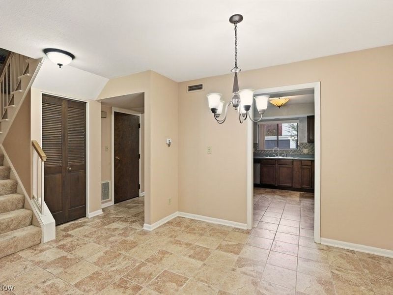 6290 Greenwood, Unit 302, Northfield, OH 44067 Photo 13