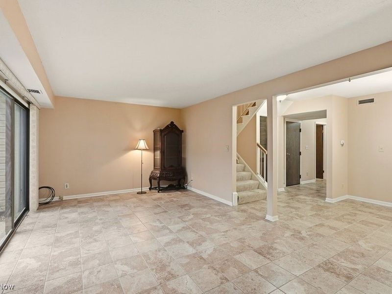 6290 Greenwood, Unit 302, Northfield, OH 44067 Photo 16