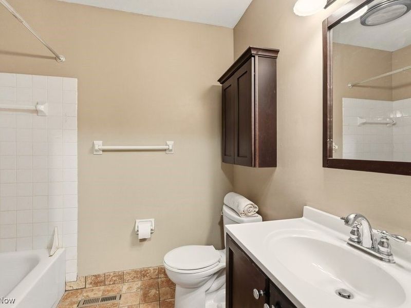 6290 Greenwood, Unit 302, Northfield, OH 44067 Photo 29