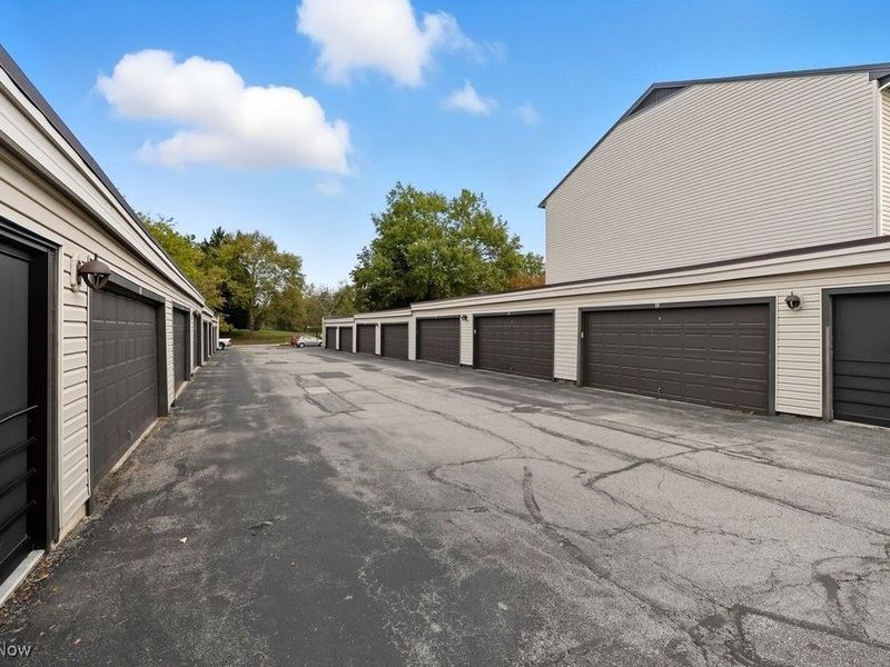 6290 Greenwood, Unit 302, Northfield, OH 44067 Photo 35