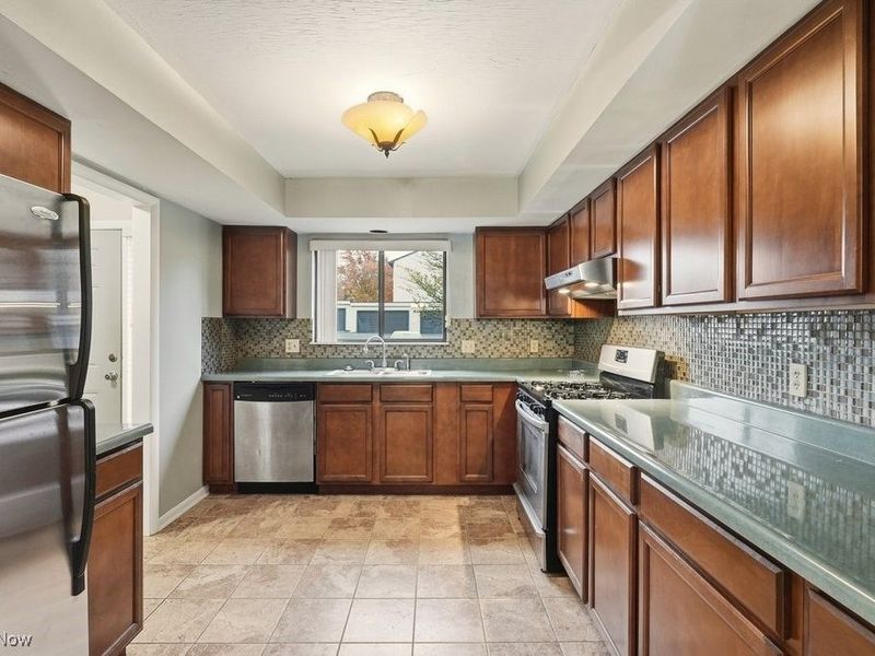 6290 Greenwood, Unit 302, Northfield, OH 44067 Photo 7