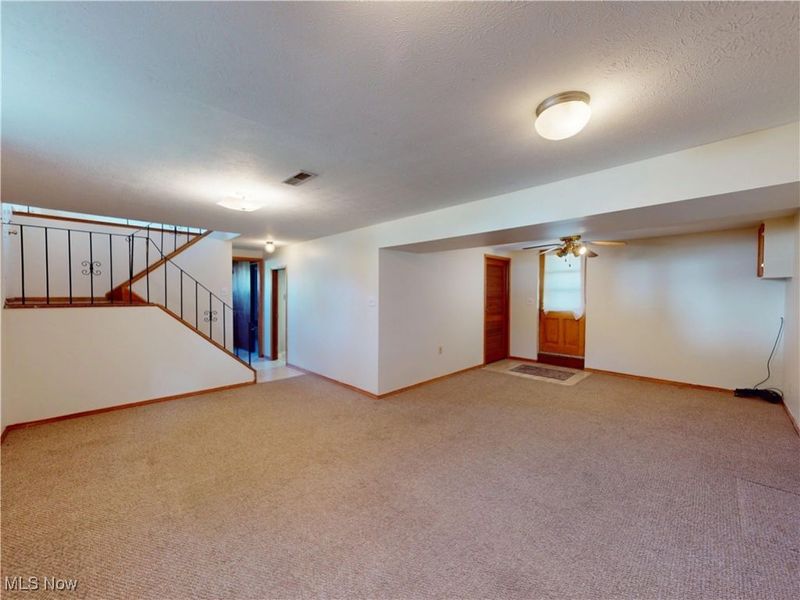 211 W Overlook Drive, Eastlake, OH 44095 Photo 15