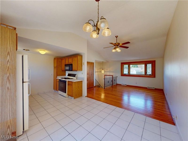 211 W Overlook Drive, Eastlake, OH 44095 Photo 8